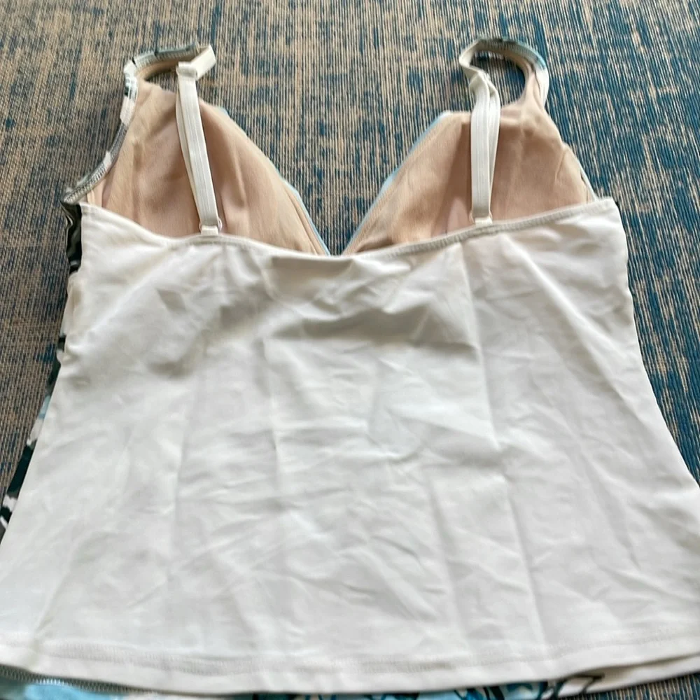 Beach rays tankini top - Picture 3 of 3